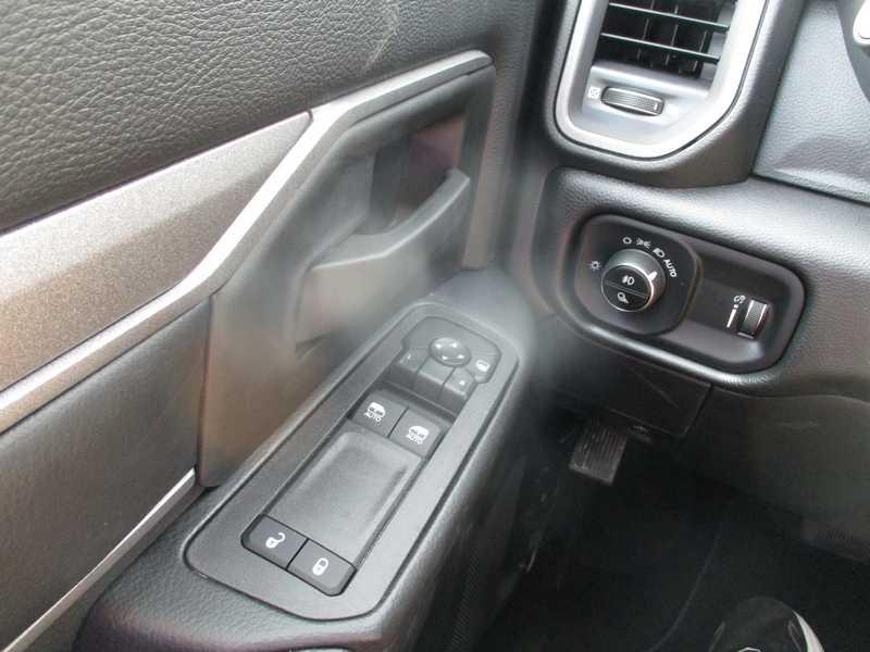 RAM 2500 Tradesman Reg Cab 2WD 2026 RAM 2500 Tradesman Reg Cab 2WD 2026