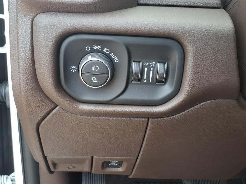 2026 RAM 2500 Laramie - Photo 18