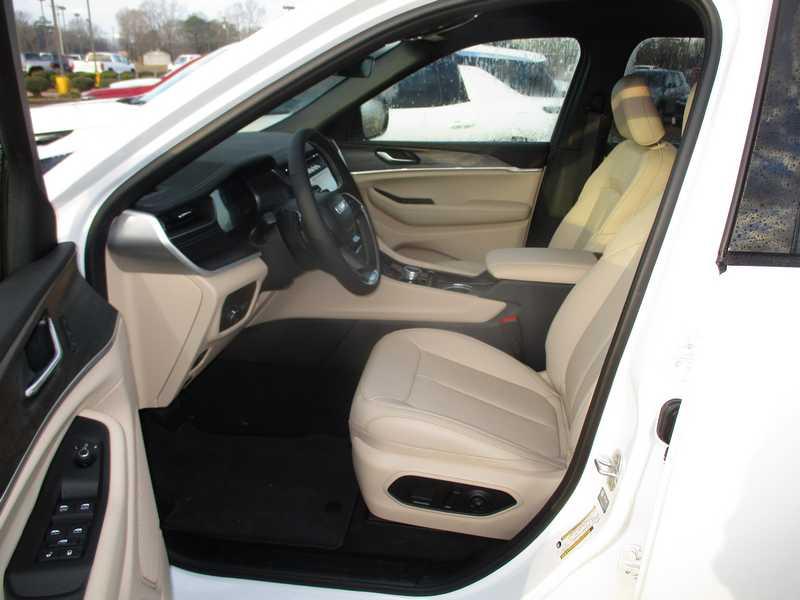 Jeep Grand Cherokee Limited 2WD 2025