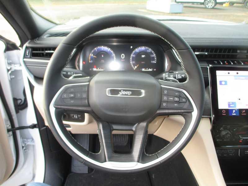 Jeep Grand Cherokee Limited 2WD 2025