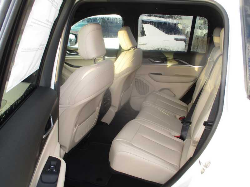 Jeep Grand Cherokee Limited 2WD 2025