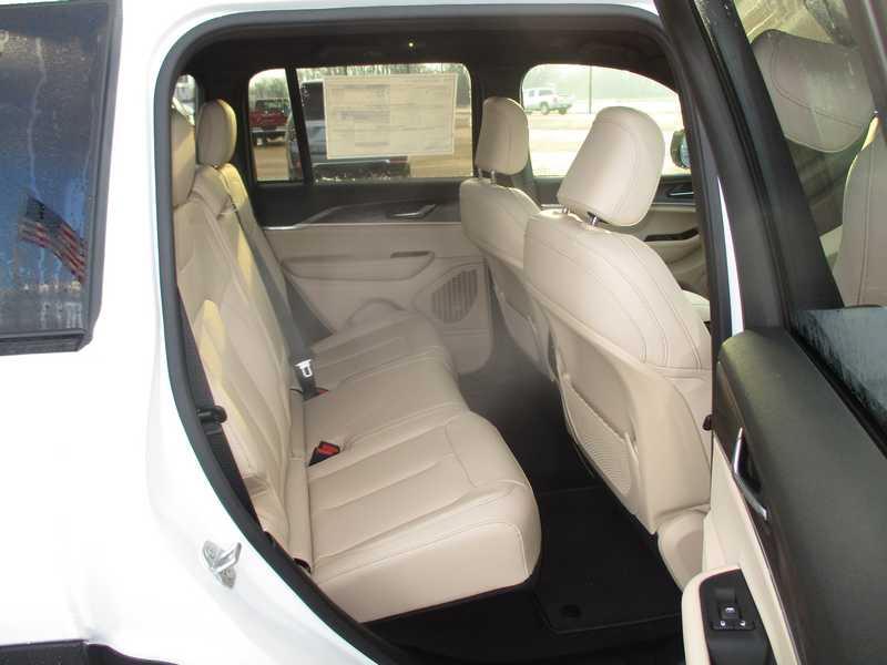 Jeep Grand Cherokee Limited 2WD 2025