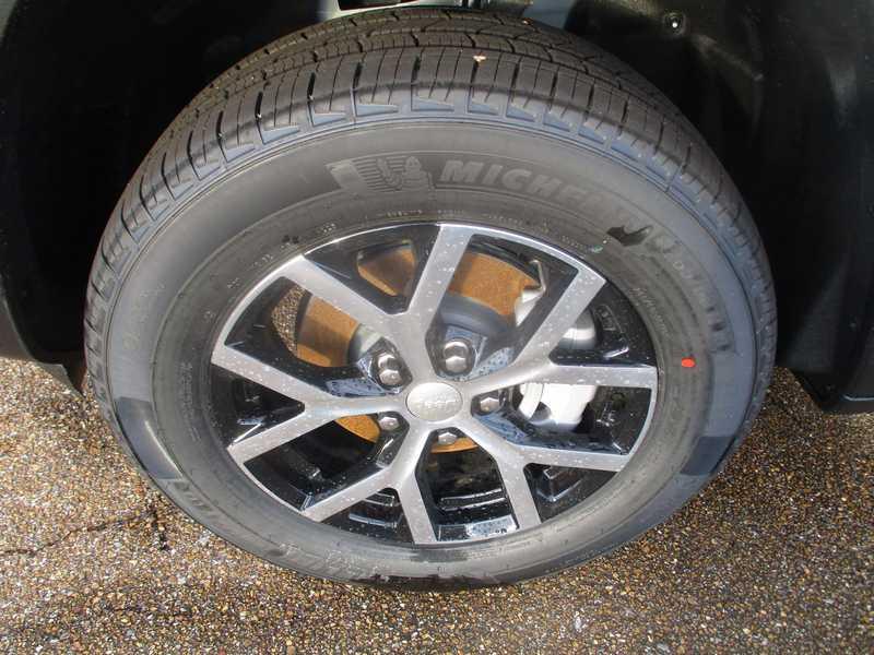 Jeep Grand Cherokee Limited 2WD 2025