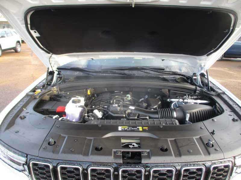 Jeep Grand Cherokee Limited 2WD 2025