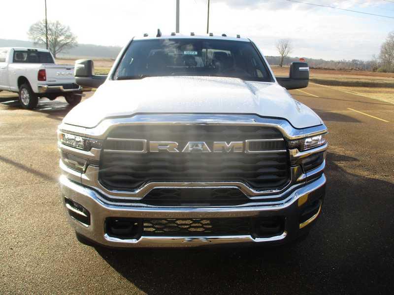 RAM 3500 Crew Cab 4WD DRW 2026