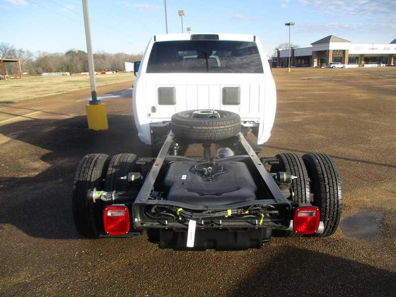 RAM 3500 Crew Cab 4WD DRW 2026