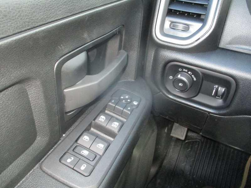 RAM 3500 Crew Cab 4WD DRW 2026