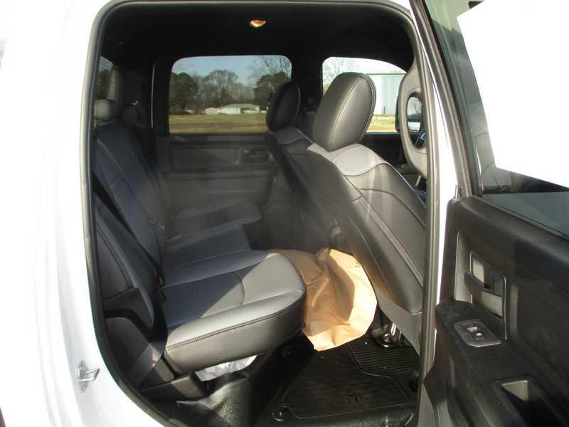 RAM 3500 Crew Cab 4WD DRW 2026