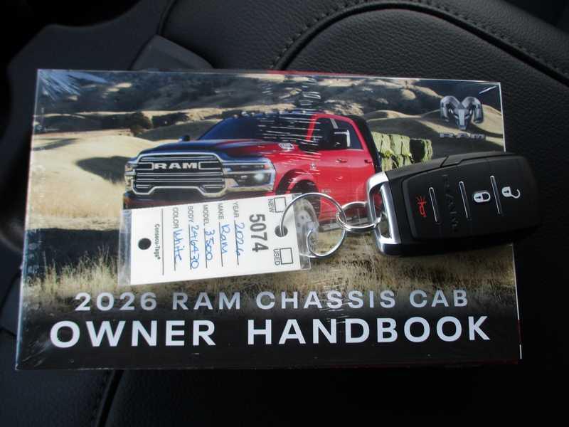 RAM 3500 Crew Cab 4WD DRW 2026