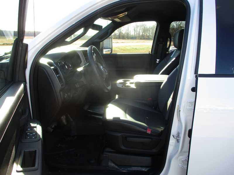 RAM 2500 Tradesman Crew Cab SWB 4WD 2026