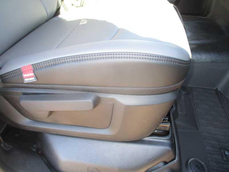 RAM 2500 Tradesman Crew Cab SWB 4WD 2026