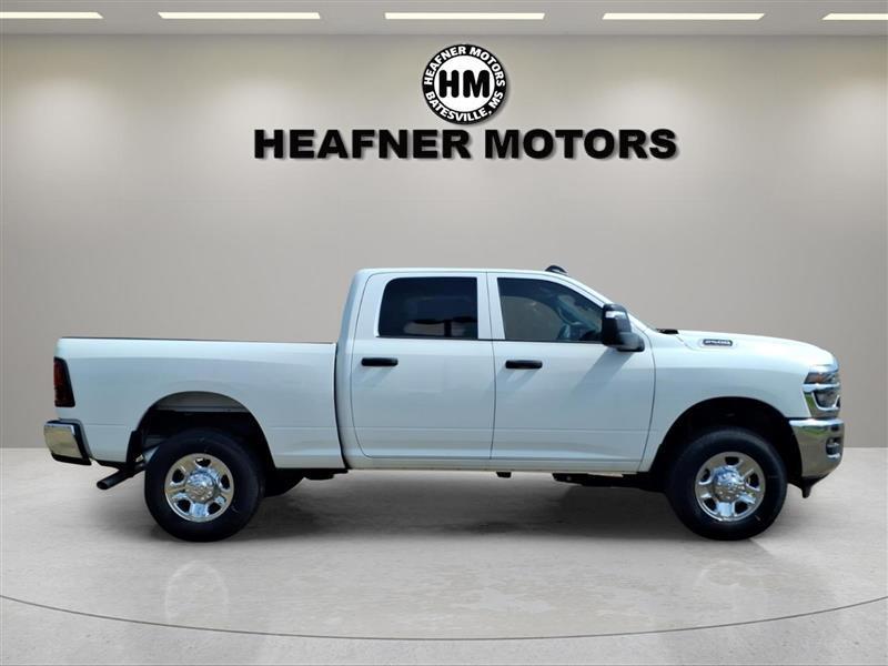 RAM 2500 Tradesman Crew Cab SWB 4WD 2026