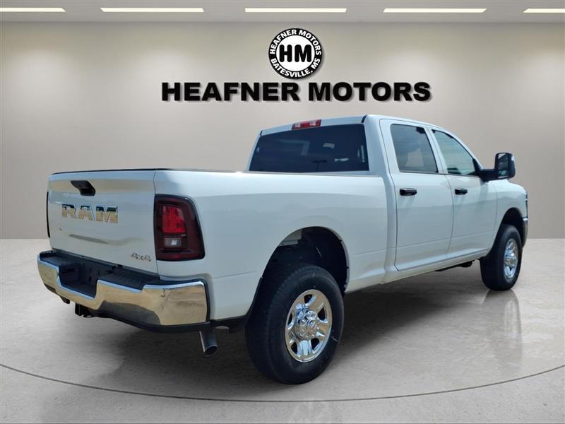 RAM 2500 Tradesman Crew Cab SWB 4WD 2026