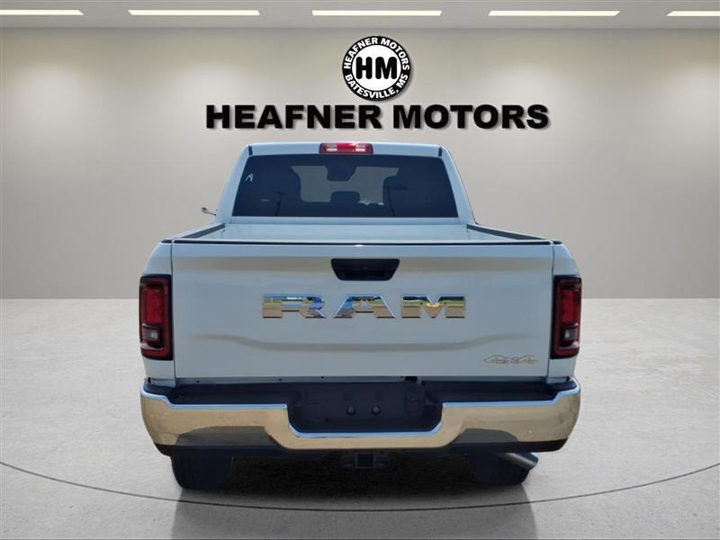 RAM 2500 Tradesman Crew Cab SWB 4WD 2026