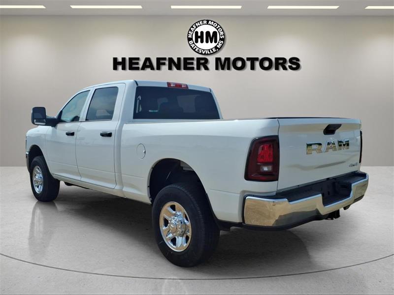 RAM 2500 Tradesman Crew Cab SWB 4WD 2026