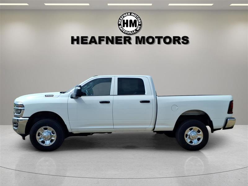 RAM 2500 Tradesman Crew Cab SWB 4WD 2026