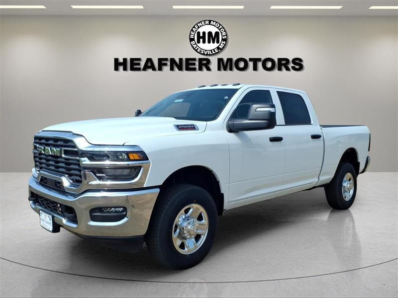RAM 2500 Tradesman Crew Cab SWB 4WD 2026
