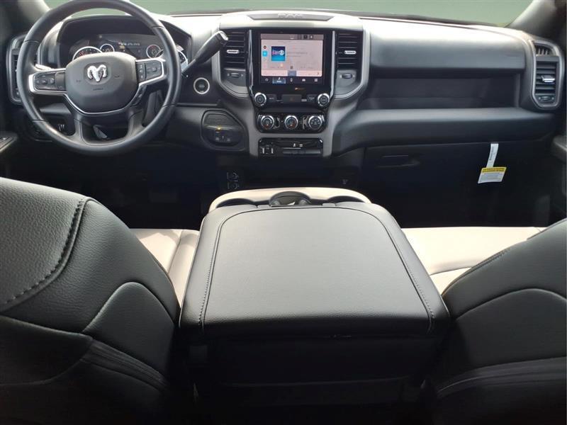 RAM 2500 Tradesman Crew Cab SWB 4WD 2026