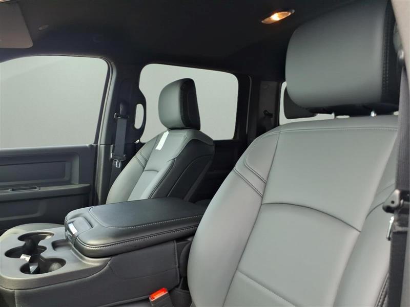 RAM 2500 Tradesman Crew Cab SWB 4WD 2026