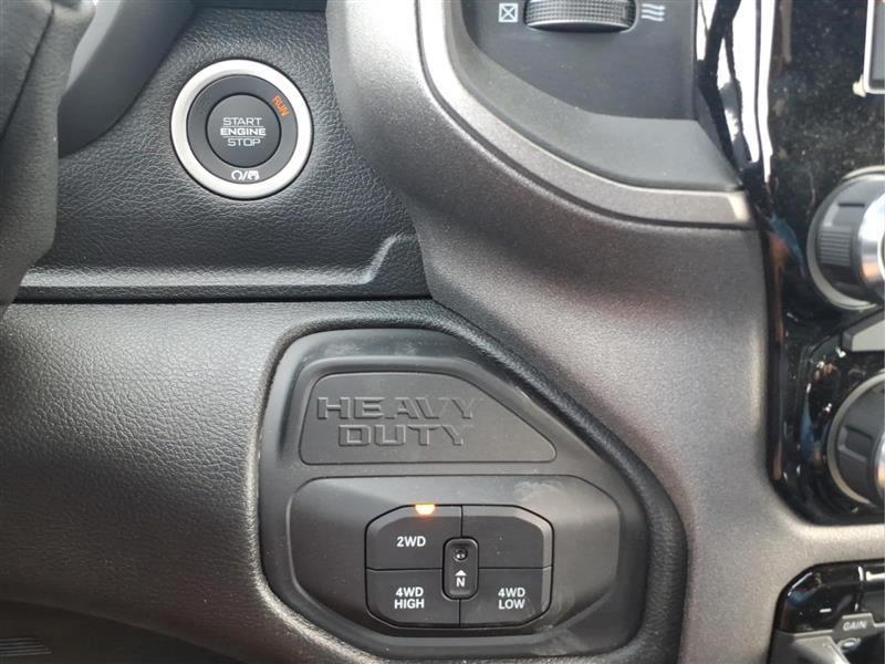 RAM 2500 Tradesman Crew Cab SWB 4WD 2026