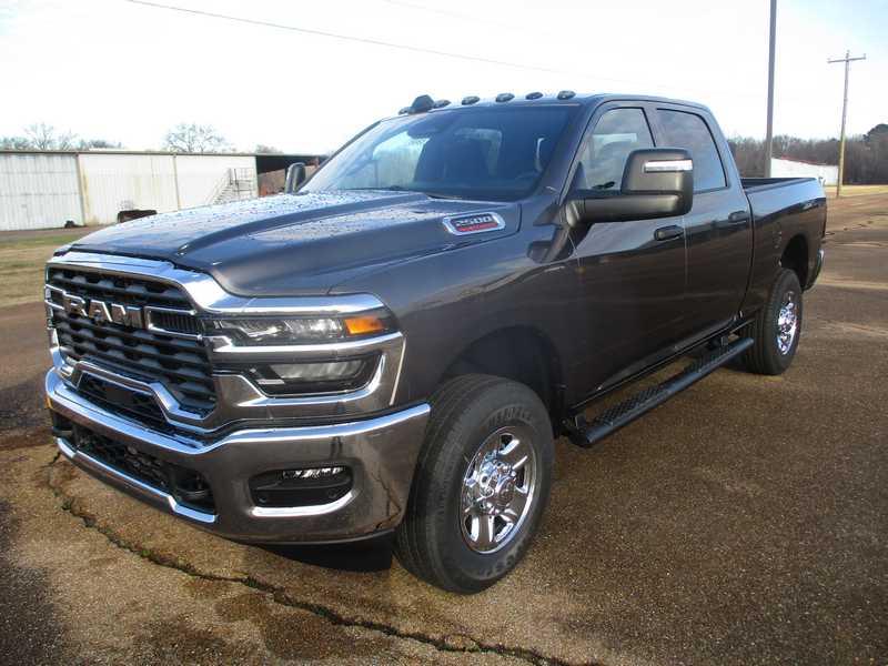 RAM 2500 Tradesman Crew Cab SWB 4WD 2026