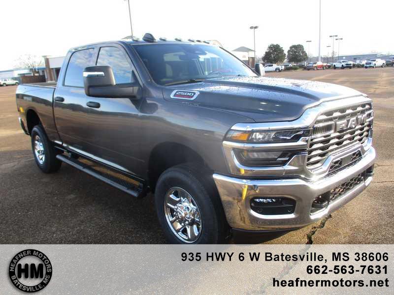 2026 RAM 2500 Tradesman Crew Cab SWB 4WD