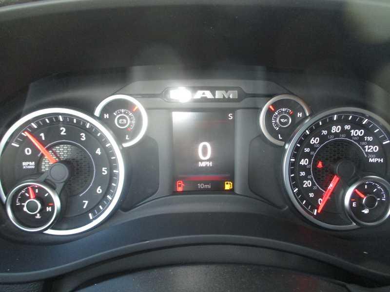 RAM 2500 Tradesman Crew Cab SWB 4WD 2026