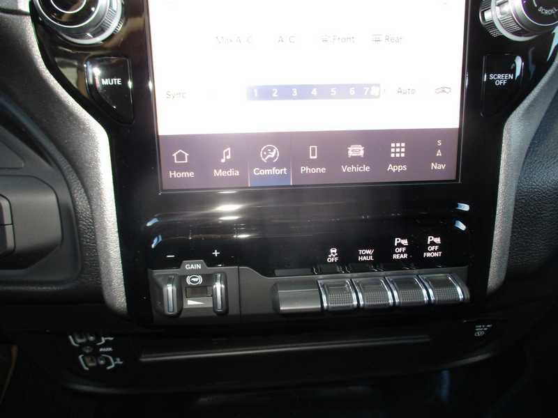 RAM 2500 Tradesman Crew Cab SWB 4WD 2026