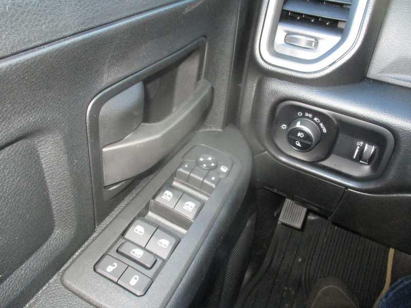 RAM 2500 Tradesman Crew Cab SWB 4WD 2026