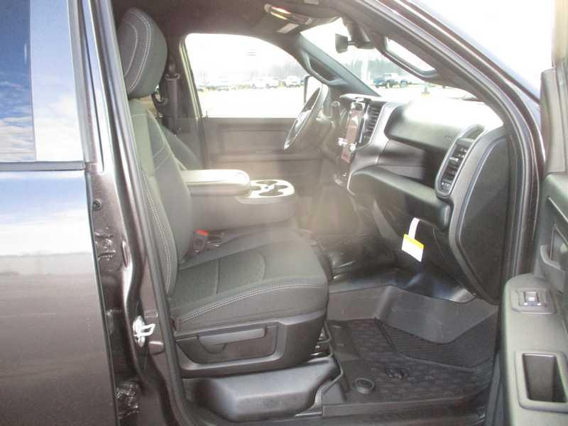 RAM 2500 Tradesman Crew Cab SWB 4WD 2026