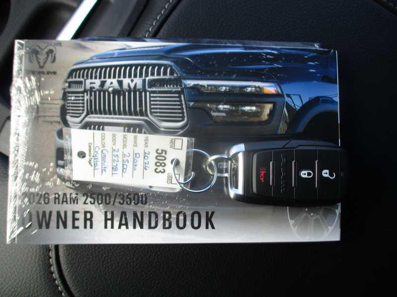 RAM 2500 Tradesman Crew Cab SWB 4WD 2026