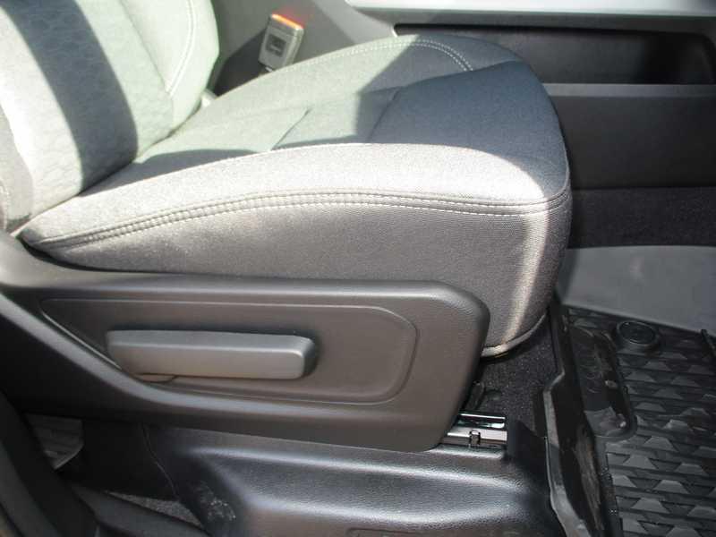 RAM 1500 Big Horn Crew Cab SWB 4WD 2026