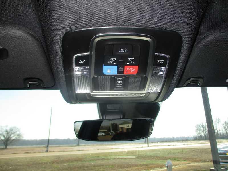 RAM 1500 Big Horn Crew Cab SWB 4WD 2026