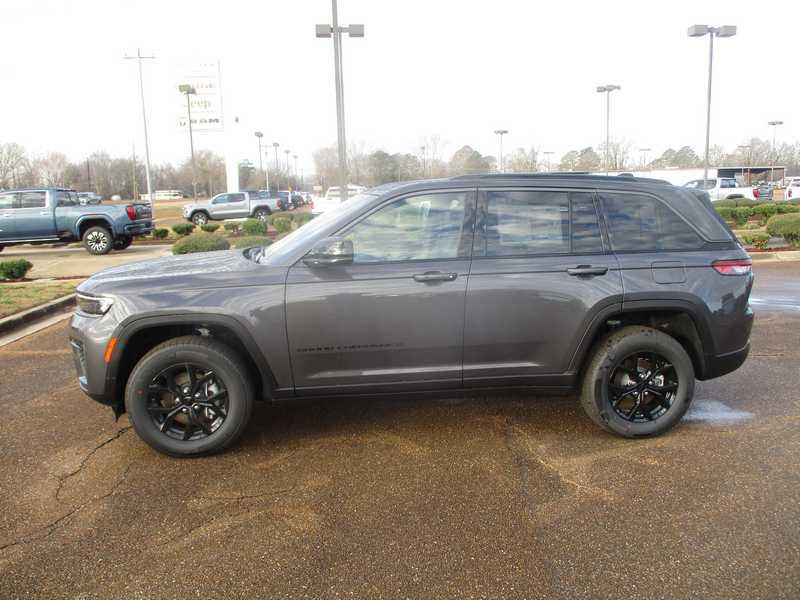 Jeep Grand Cherokee 2WD 4dr Laredo 2026