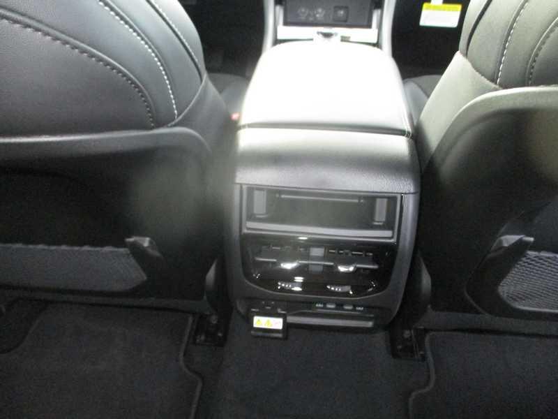 Jeep Grand Cherokee 2WD 4dr Laredo 2026