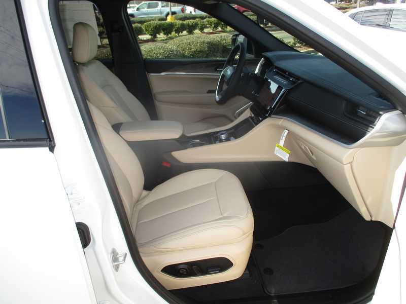 Jeep Grand Cherokee 2WD 4dr Limited 2026