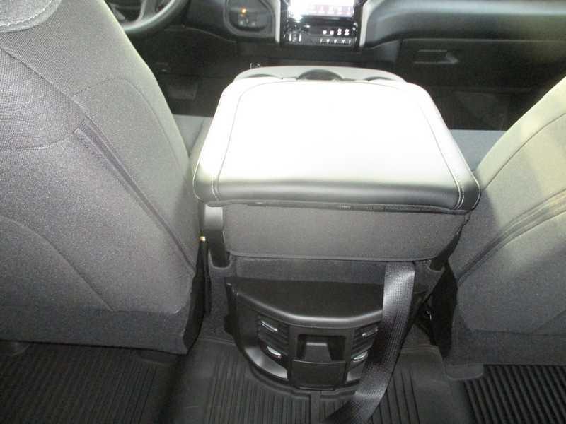 RAM 2500 Tradesman Crew Cab 4WD 2026