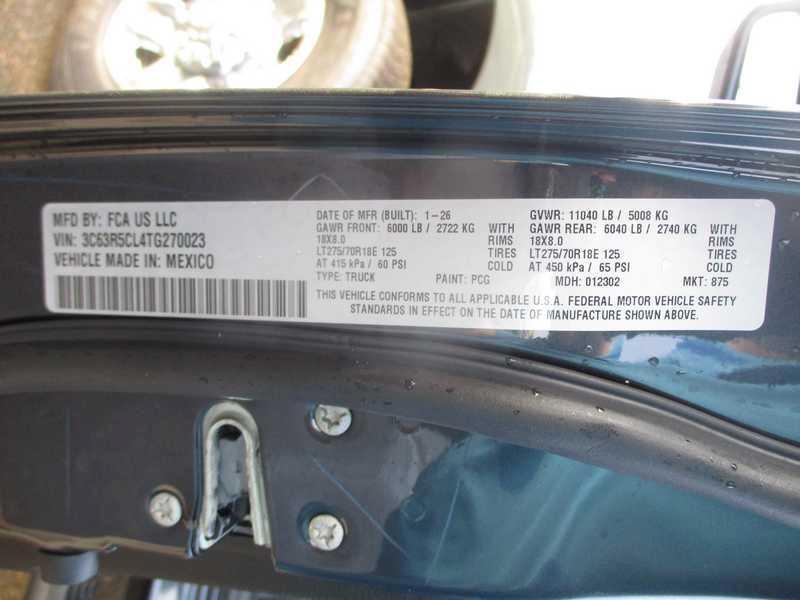 RAM 2500 Tradesman Crew Cab 4WD 2026