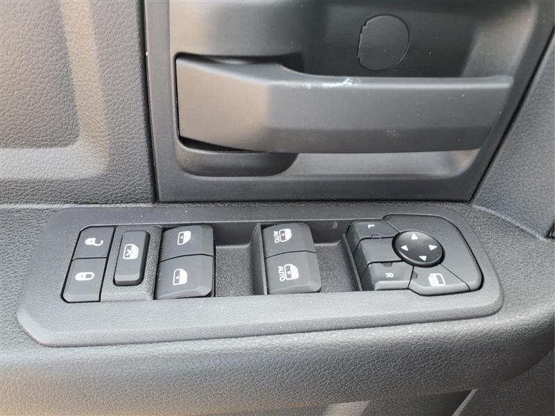 RAM 2500 Tradesman Crew Cab 4WD 2026