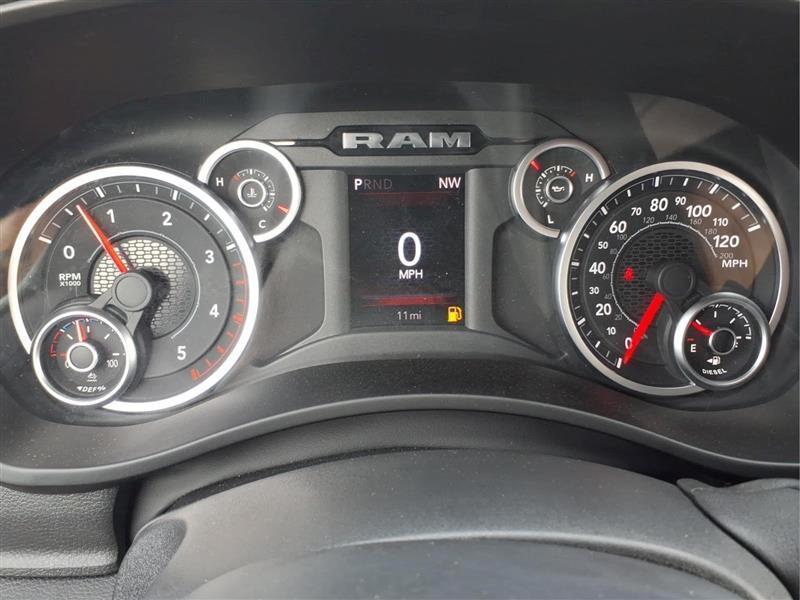 RAM 2500 Tradesman Crew Cab 4WD 2026