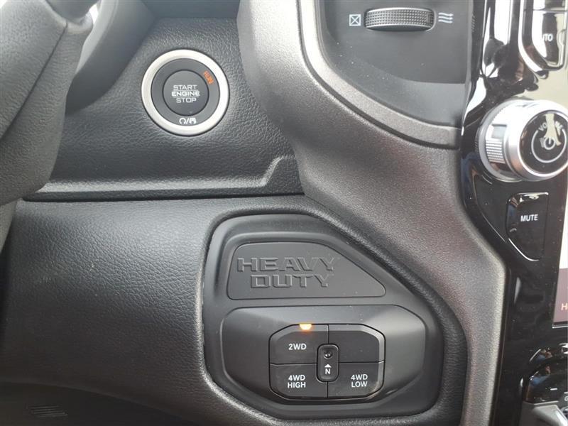 RAM 2500 Tradesman Crew Cab 4WD 2026