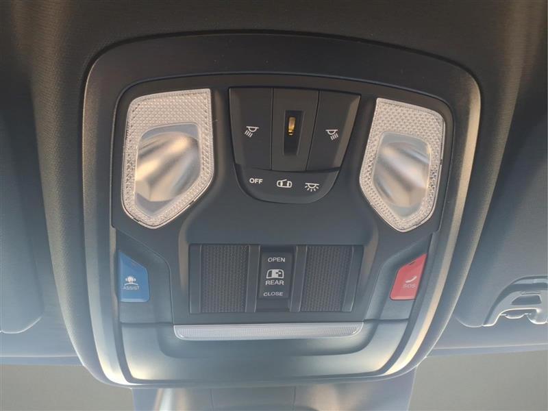RAM 2500 Tradesman Crew Cab 4WD 2026