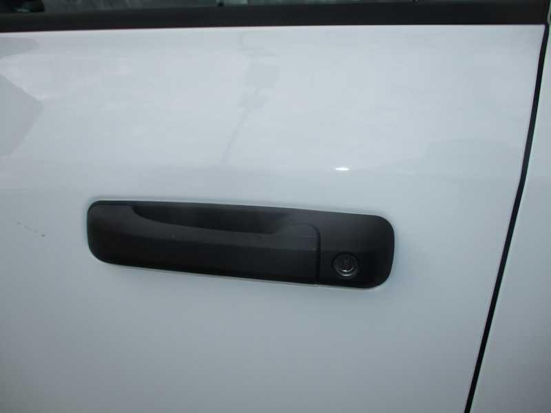 RAM 2500 Tradesman Crew Cab 4WD 2026