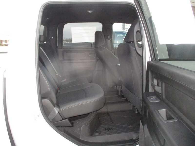RAM 2500 Tradesman Crew Cab 4WD 2026