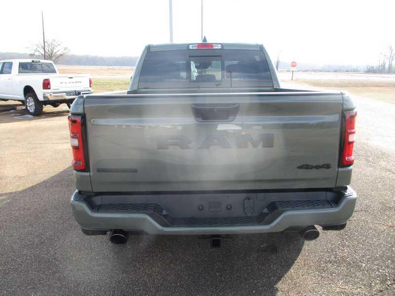 RAM 1500 Big Horn Crew Cab SWB 4WD 2026