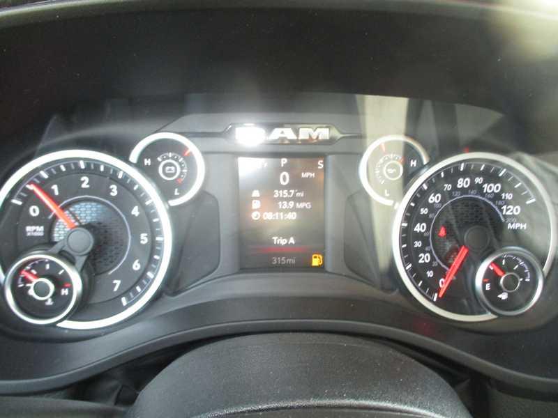 RAM 1500 Big Horn Crew Cab SWB 4WD 2026