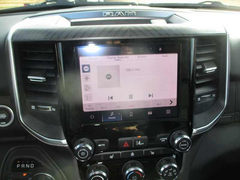 RAM 1500 Big Horn Crew Cab SWB 4WD 2026