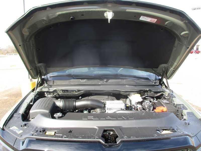 RAM 1500 Big Horn Crew Cab SWB 4WD 2026