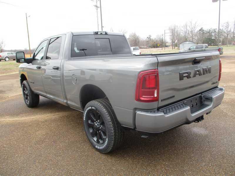 RAM 2500 Tradesman Crew Cab SWB 4WD 2026