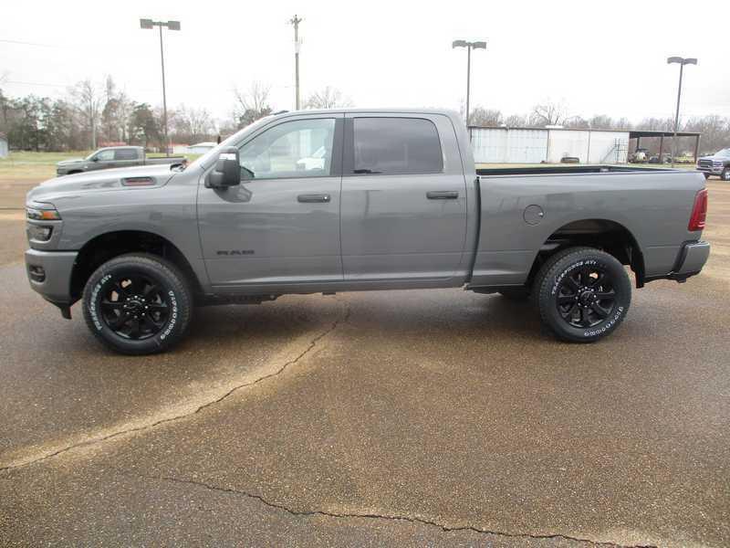 RAM 2500 Tradesman Crew Cab SWB 4WD 2026